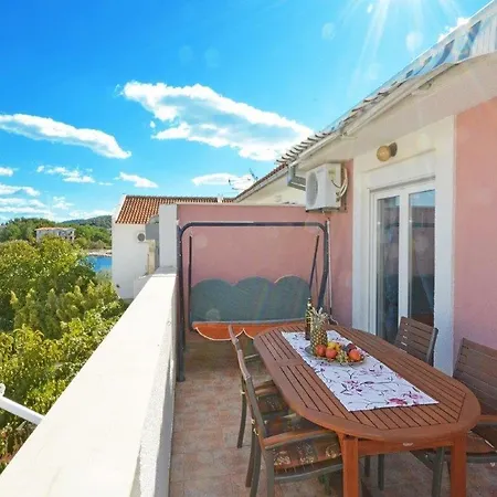 By The Sea - 12246 * 로고즈니차