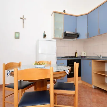 아파트 By The Sea - 12246 *