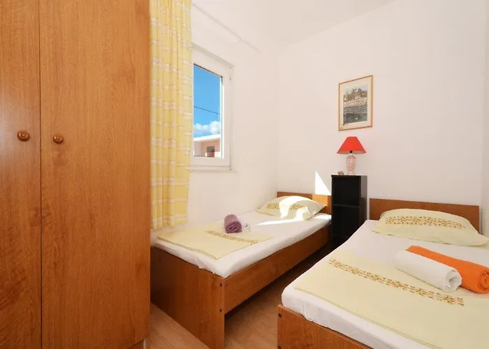 By The Sea - 12246 アパート *